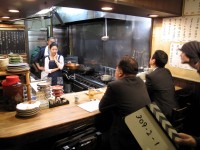 写真のロケ地は、うちの会社の御用達、名店「源」！