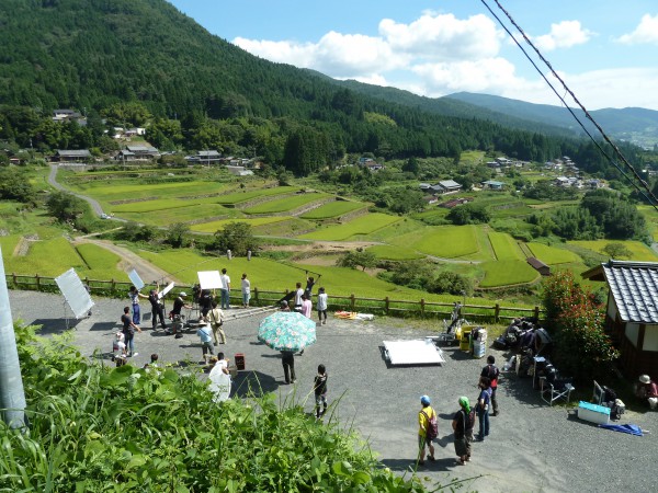 クランクインは美しい棚田から